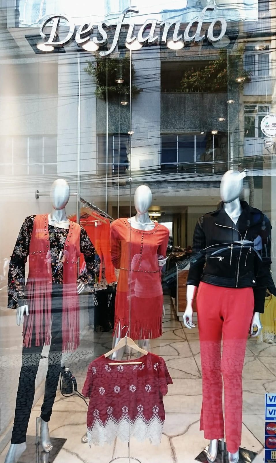 Vitrine da Desfiando